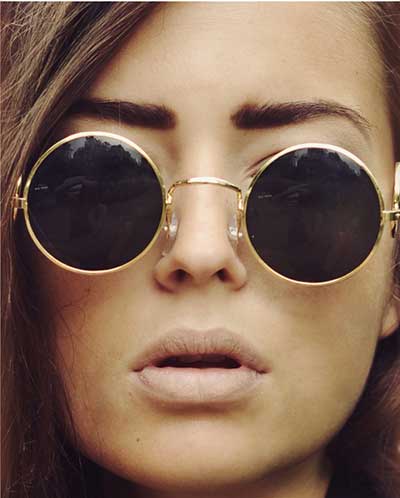 modelo escuro