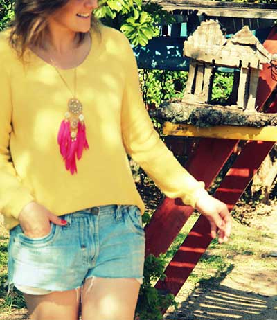 camiseta colorida sugestões de looks femininos