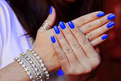 esmalte azul