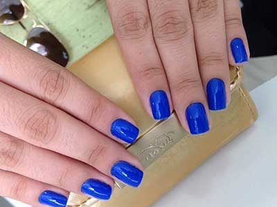 unhas azuis